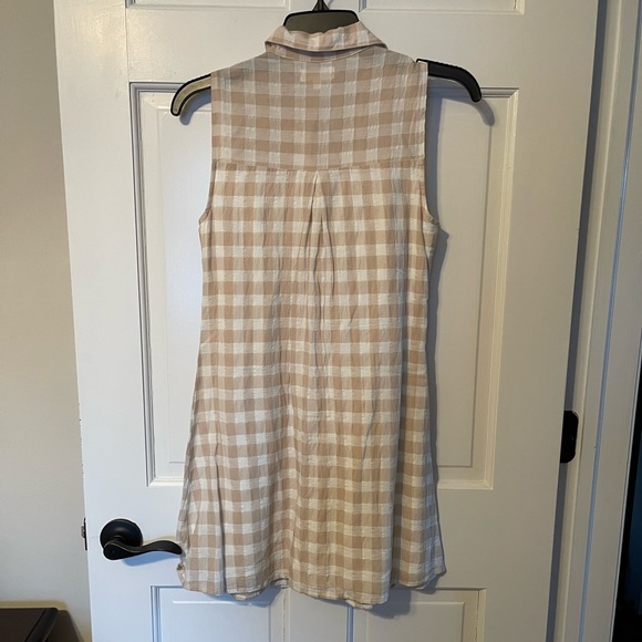 Buffalo Plaid Sleeveless button up collared dress - Picture 4 of 4